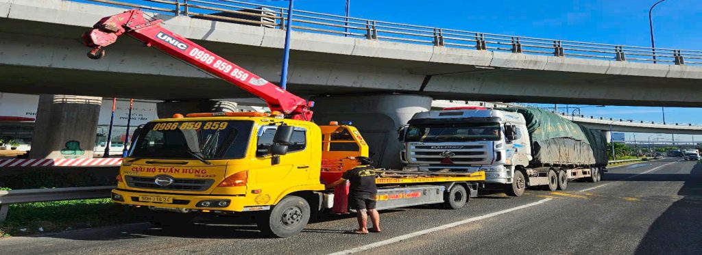 Xe cứu hộ chuyên dụng của Tuấn Rescue tại Vĩnh Hội